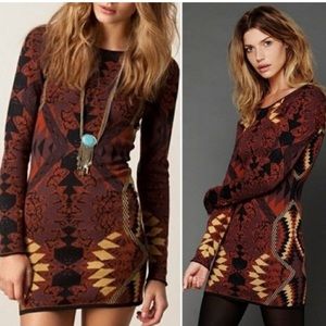 FREE PEOPLE SWEATER DRESS BOHO STRETCH BOHEMIAN PATTERN LONG SLV BODYCON DRESS L